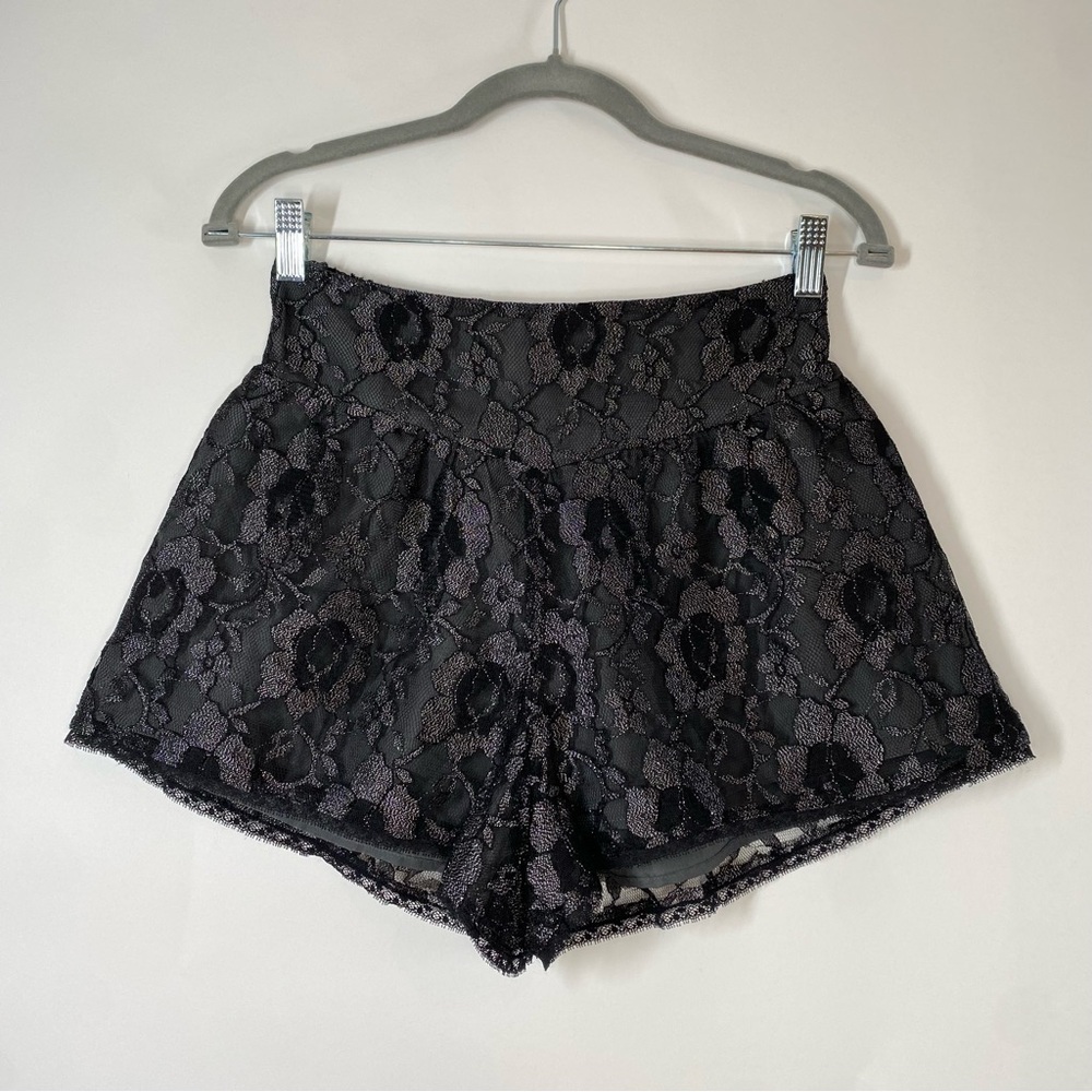 Staring at Stars Black Floral Lace Shorts Size M Grunge Whimsigoth Grunge